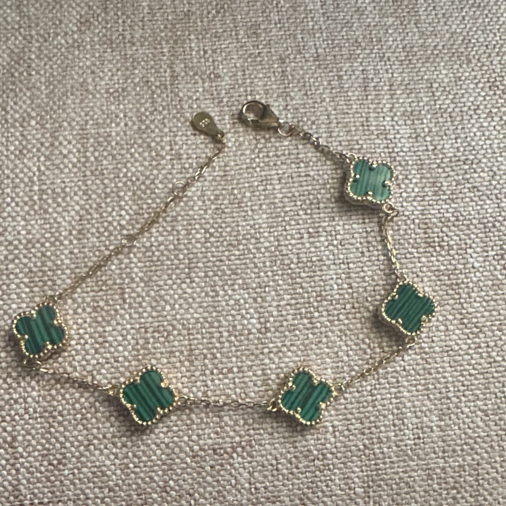 Green Clover Motif Bracelet - Gold Chain